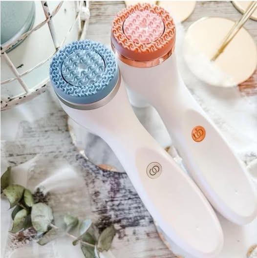 LumiSpa Device and FREE Cleanser