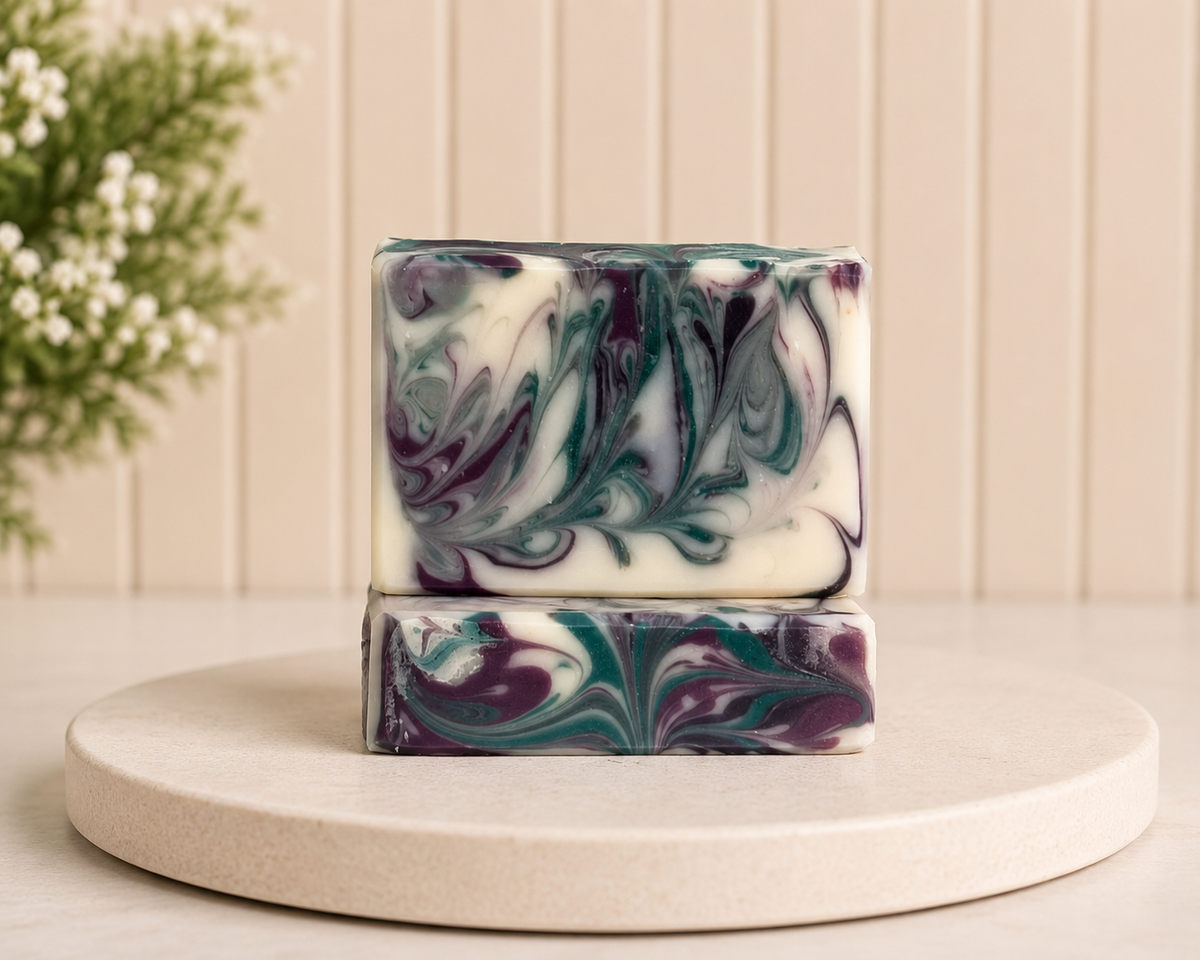 Mulberry Frost Soap – Sparkling Mulberry & White Amber