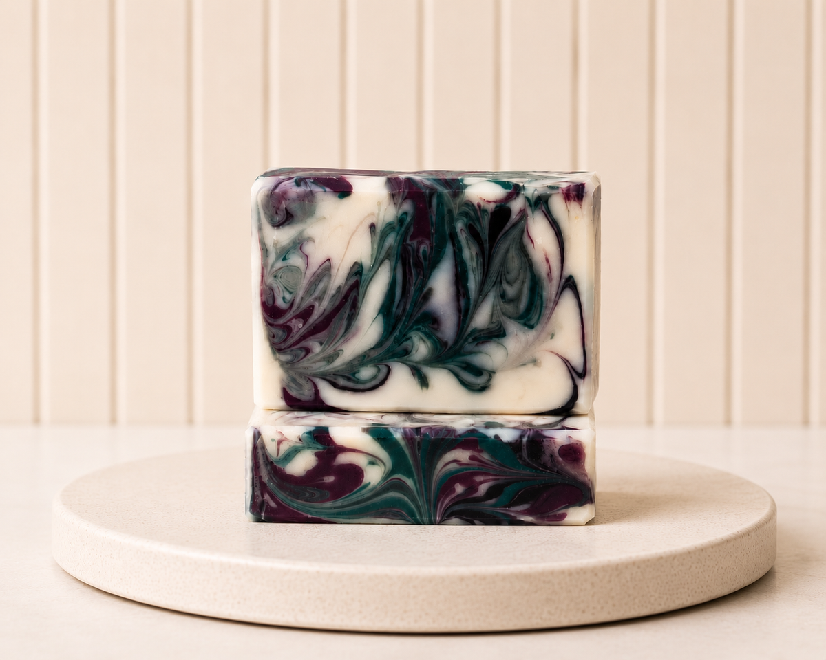 Mulberry Frost Soap – Sparkling Mulberry & White Amber