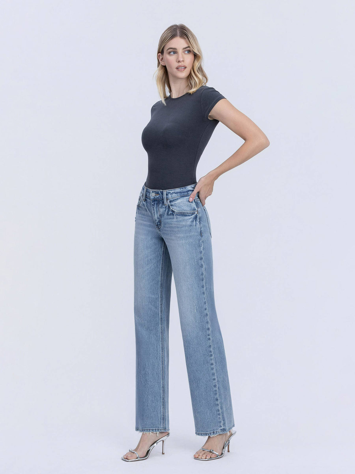 MID RISE MEDIUM LIGHT SLIM WIDE JEANS T6991