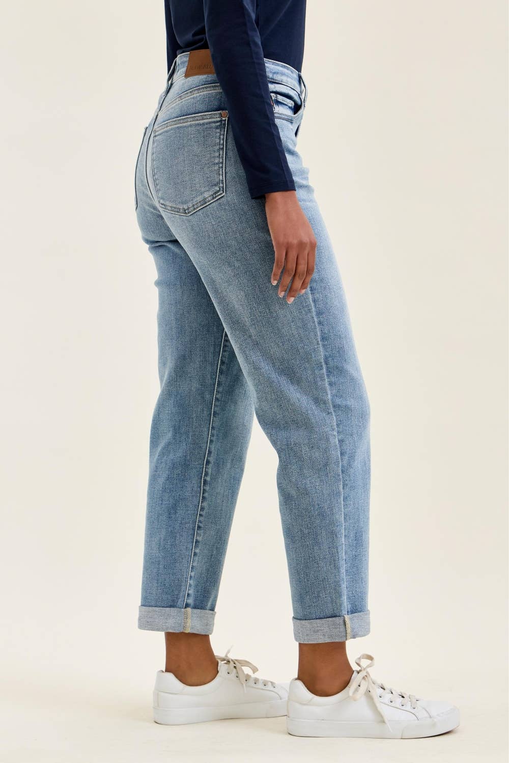 Judy Blue Jeans- MR "BILLIE" Boyfriend LT Light Iced Indigo