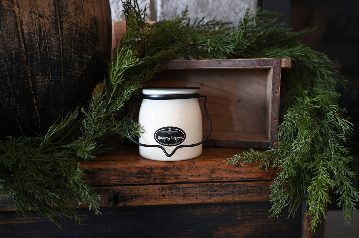 16 oz Butter Jar Candle: Mahogany Evergreen