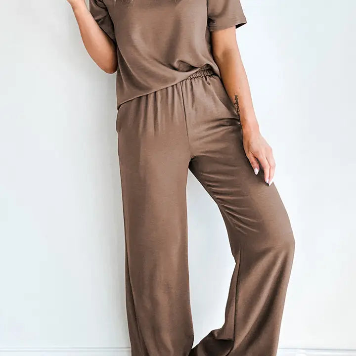 Two-piece Wide Leg Pants Set.. IT'S TOO GOOD!