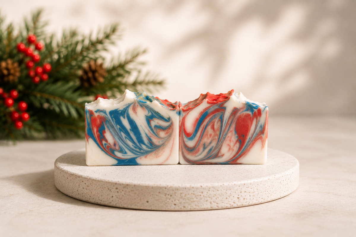 Merry Mistletoe Holiday Soap – Pine, Currant & Cypress